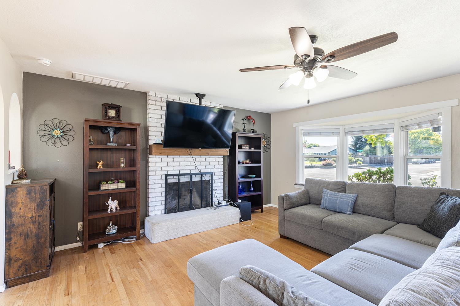 8886 Lancaster Drive Rohnert Park CA 94928
