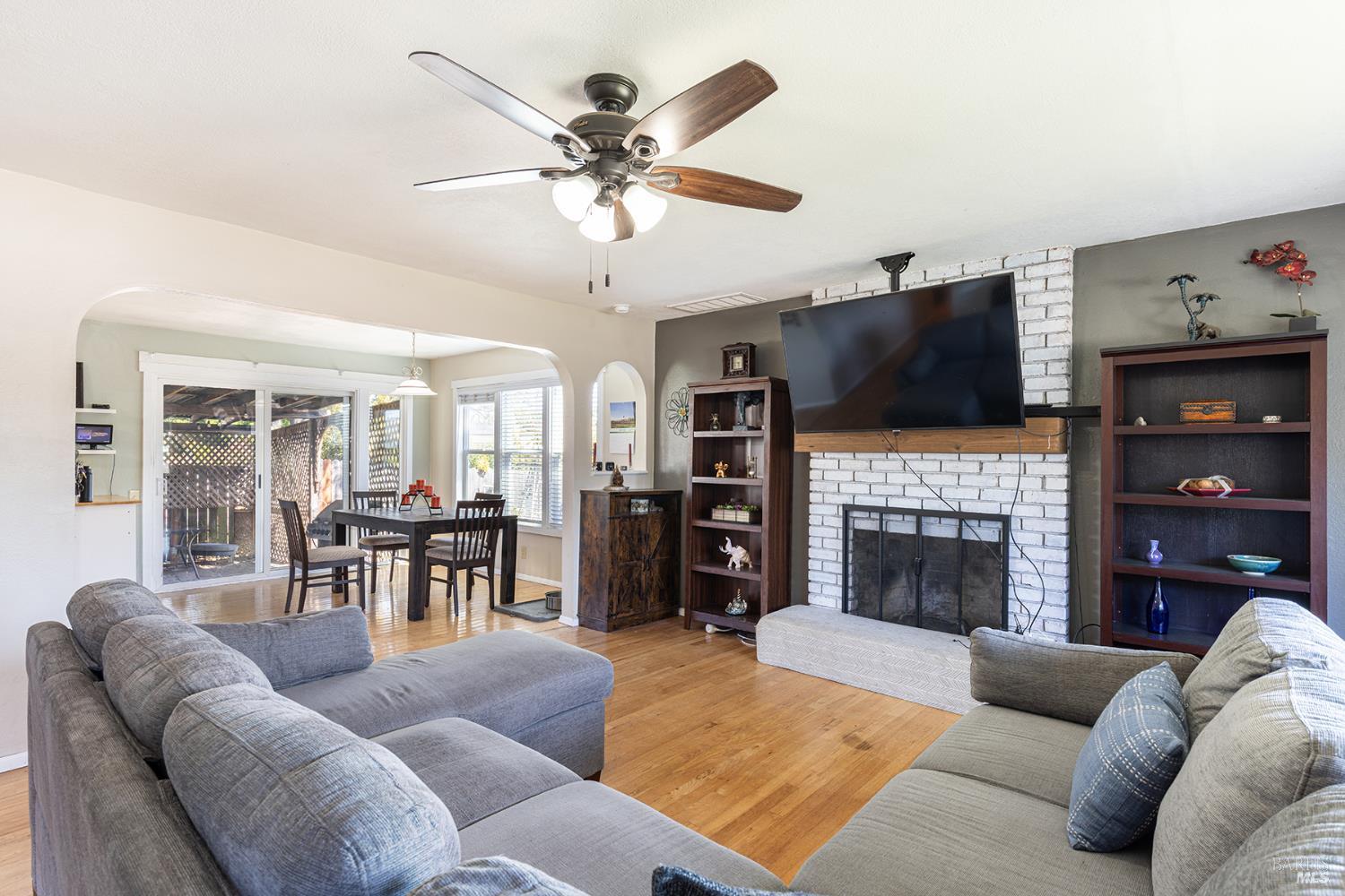 8886 Lancaster Drive Rohnert Park CA 94928