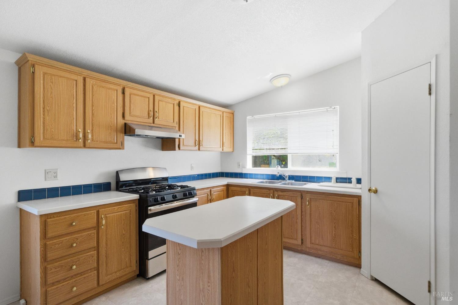 4016-4018 Walker Avenue Santa Rosa CA 95407