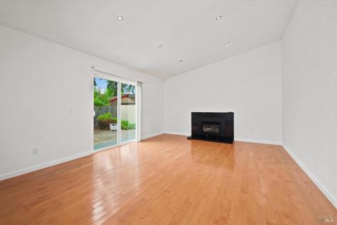 2405 Donna Maria Way Santa Rosa CA 95401