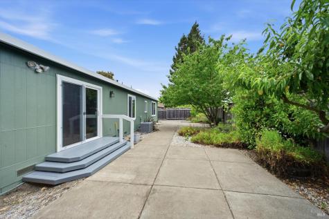 2405 Donna Maria Way Santa Rosa CA 95401