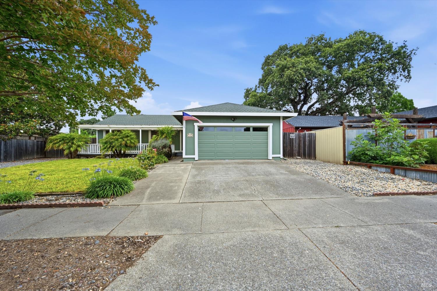 2405 Donna Maria Way Santa Rosa CA 95401