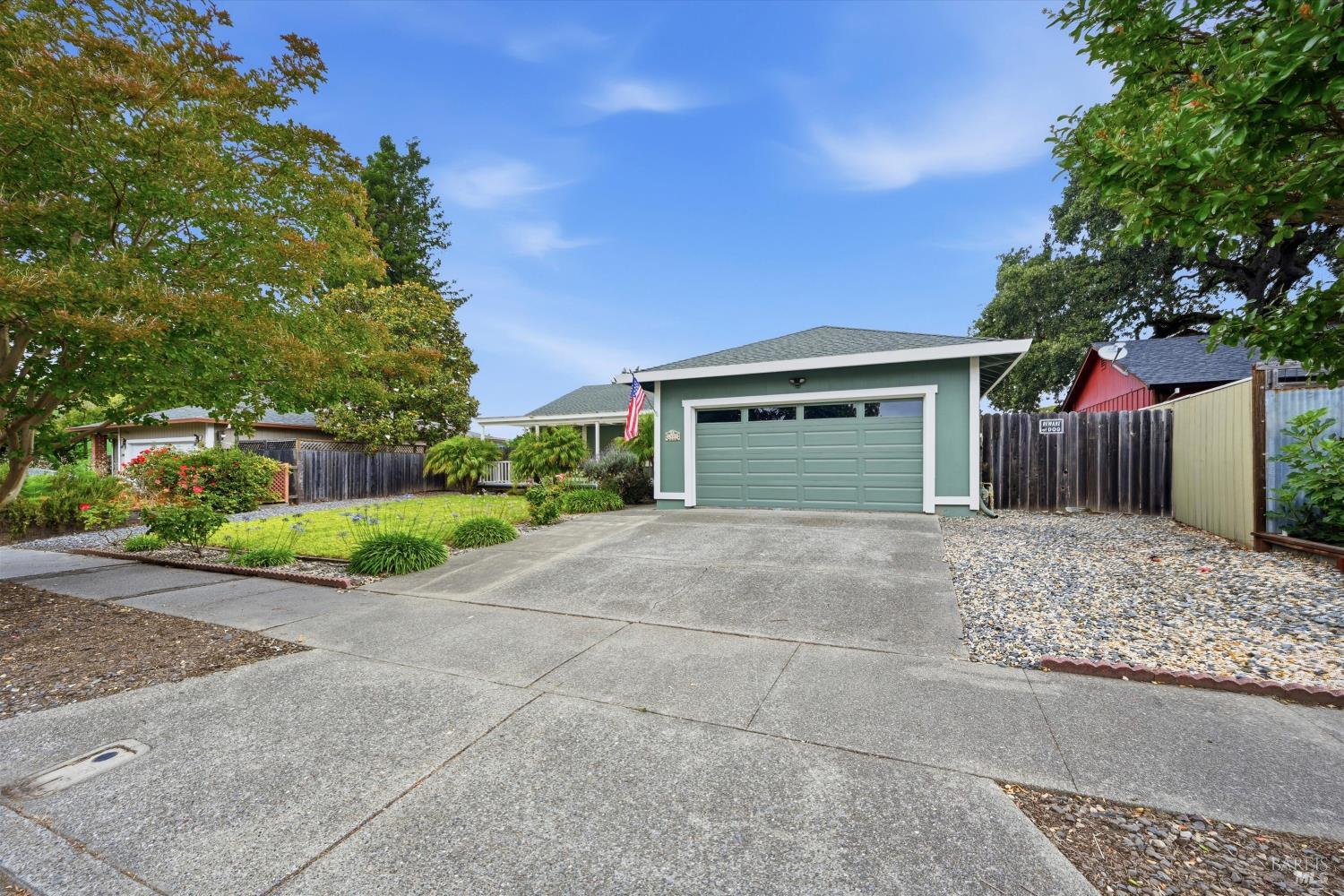 2405 Donna Maria Way Santa Rosa CA 95401