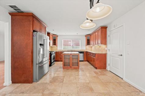 2405 Donna Maria Way Santa Rosa CA 95401