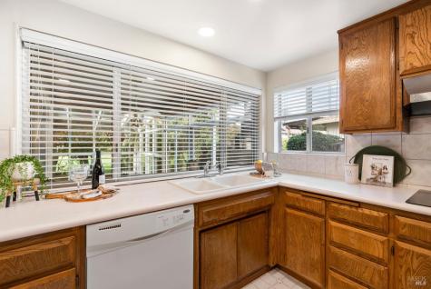 360 Twin Lakes Drive Santa Rosa CA 95409