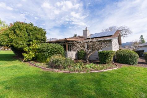 360 Twin Lakes Drive Santa Rosa CA 95409