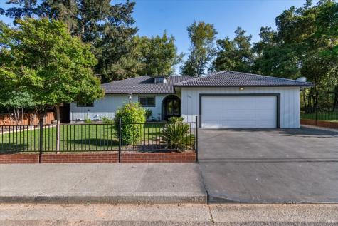 585 W 2nd Street Cloverdale CA 95425