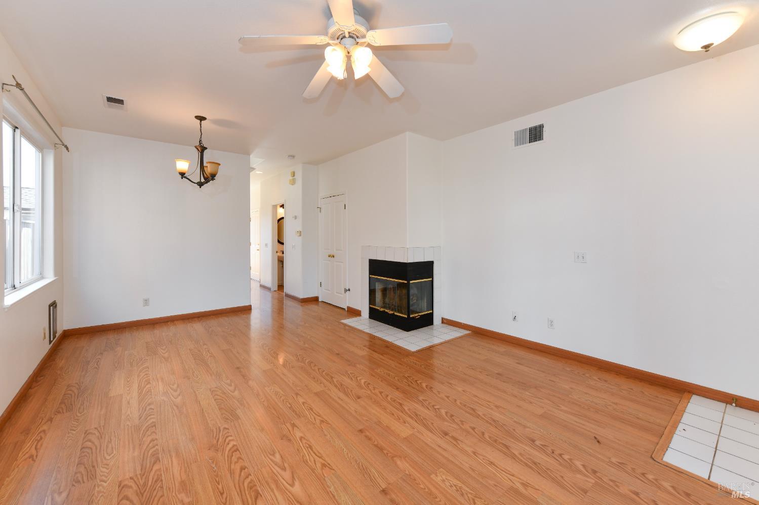1744 Cork Tree Lane Santa Rosa CA 95404