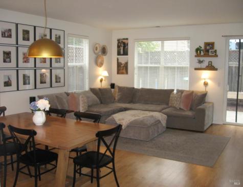 1961 Crosspoint Court Santa Rosa CA 95403
