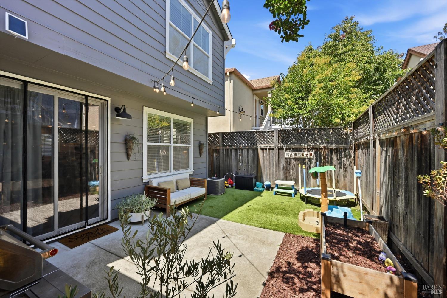 1961 Crosspoint Court Santa Rosa CA 95403