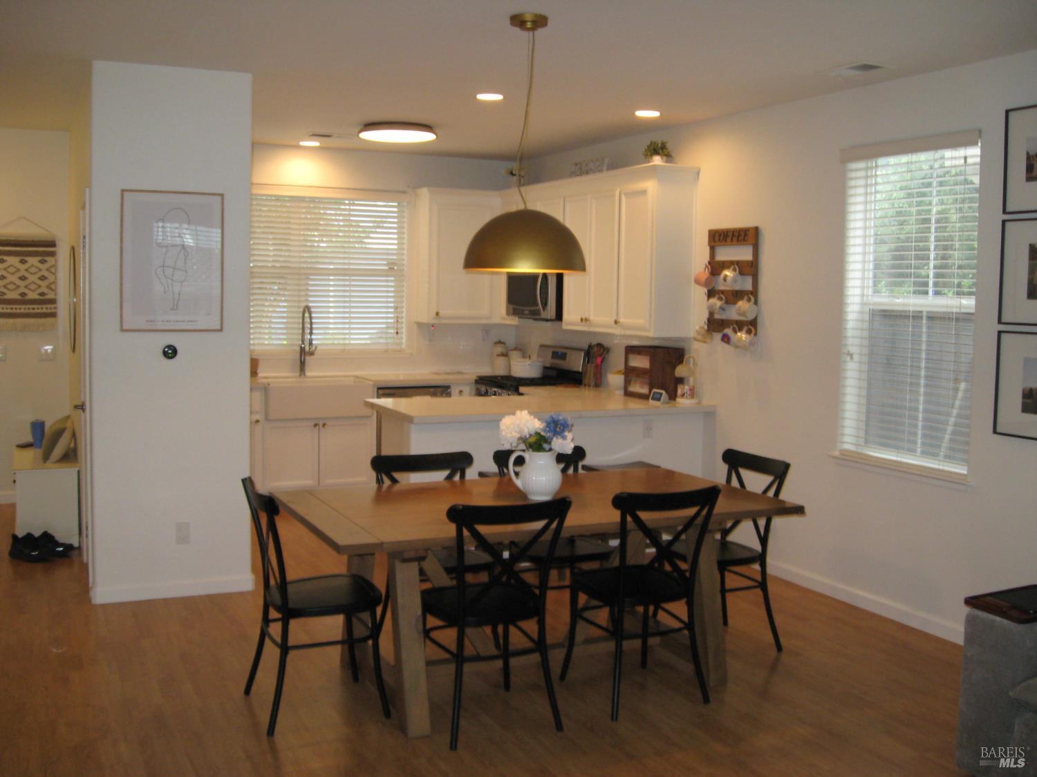 1961 Crosspoint Court Santa Rosa CA 95403
