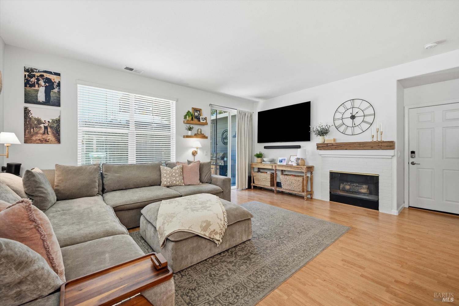 1961 Crosspoint Court Santa Rosa CA 95403