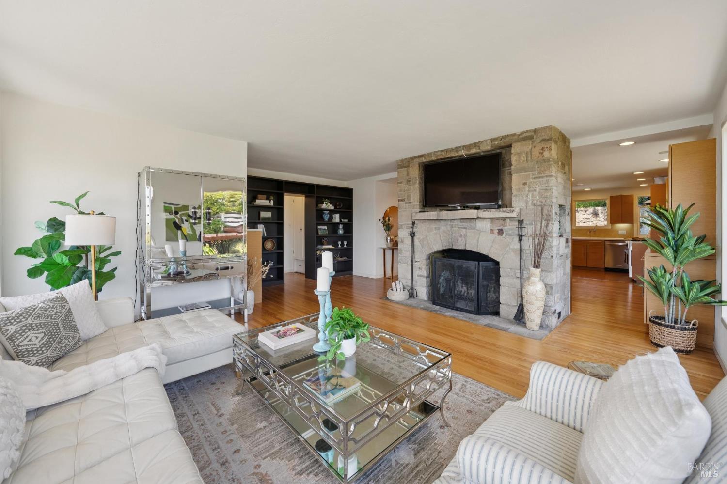 28 Marina Court Drive San Rafael CA 94901