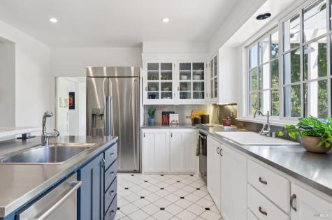 129 Mountain View Avenue San Rafael CA 94901