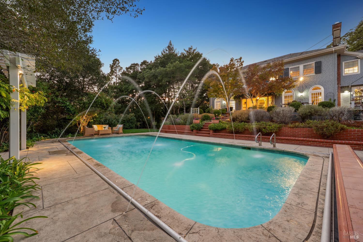 129 Mountain View Avenue San Rafael CA 94901