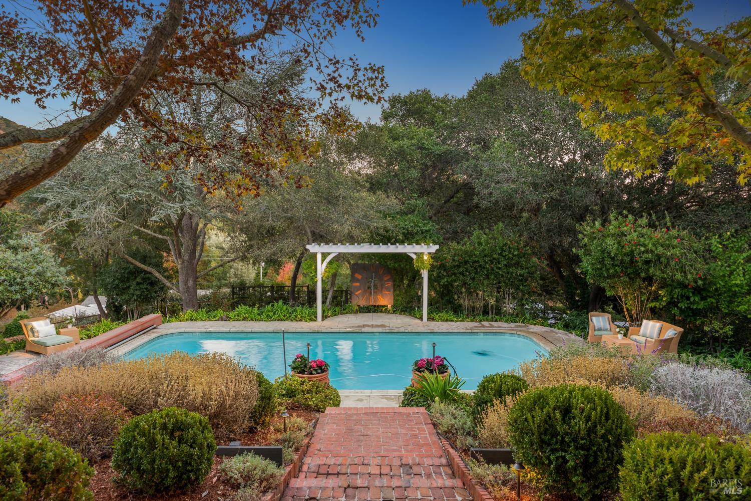 129 Mountain View Avenue San Rafael CA 94901