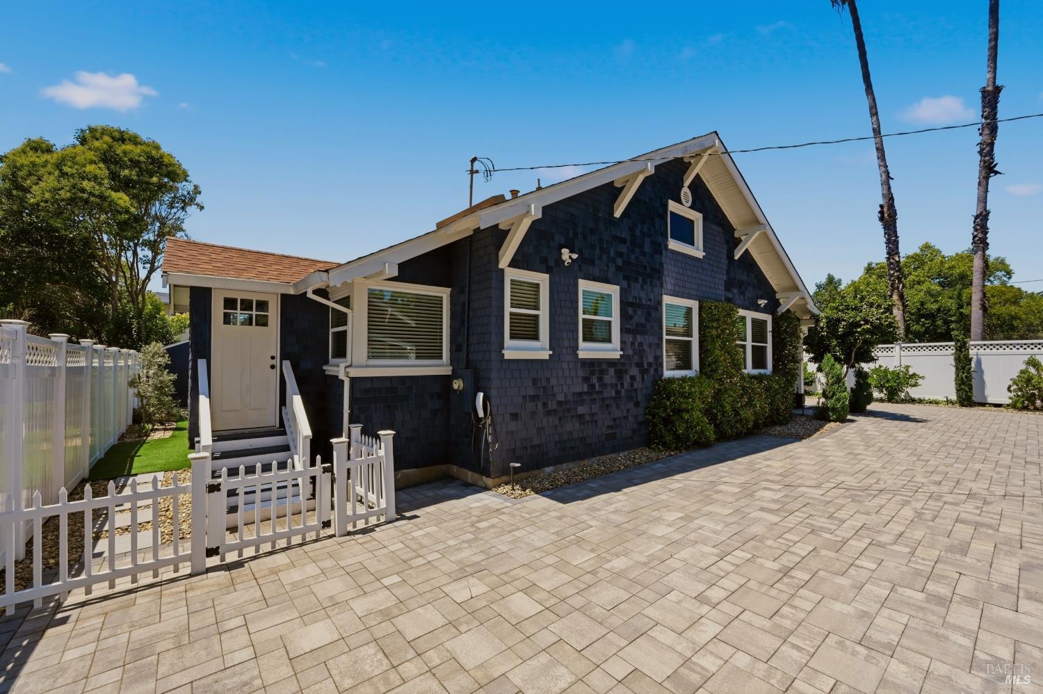 2303-2305 Main Street Napa CA 94558