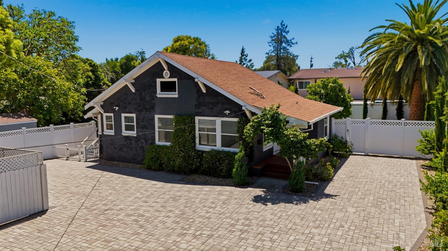 2303-2305 Main Street Napa CA 94558