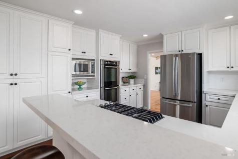 16 Guisela Court Novato CA 94945