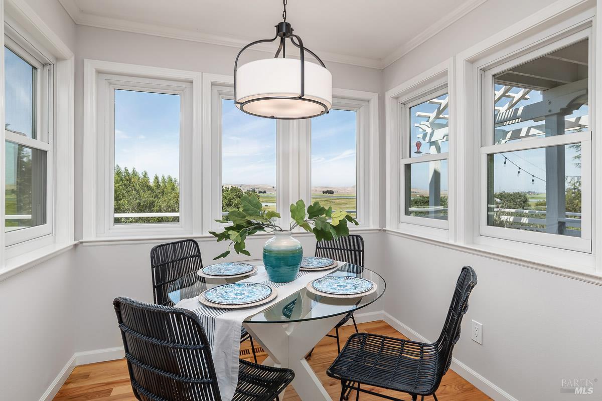 16 Guisela Court Novato CA 94945