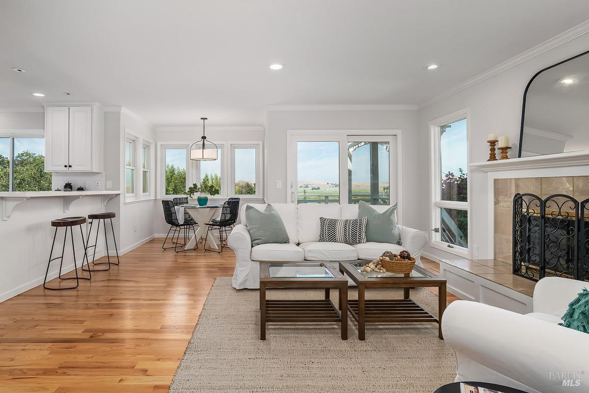 16 Guisela Court Novato CA 94945