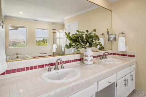 16 Guisela Court Novato CA 94945