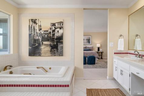 16 Guisela Court Novato CA 94945