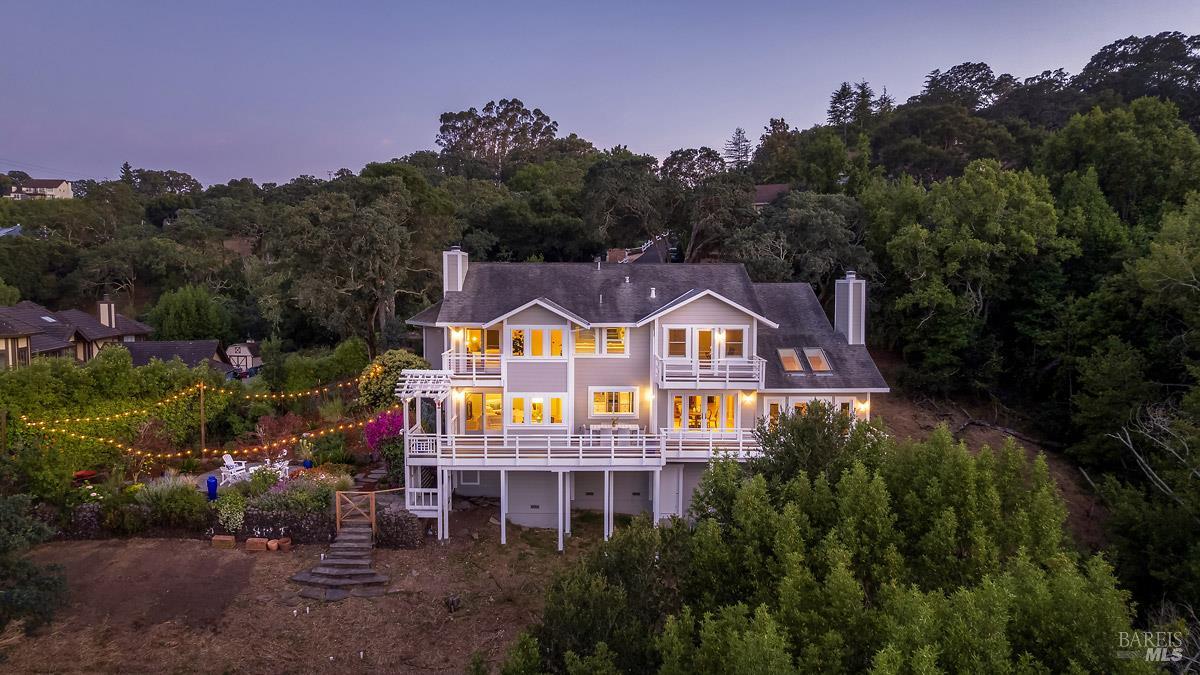16 Guisela Court Novato CA 94945