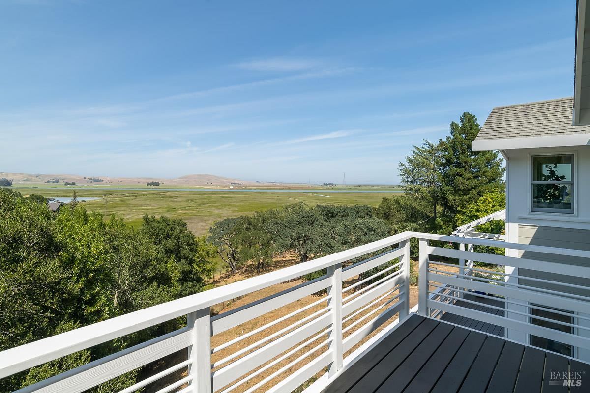 16 Guisela Court Novato CA 94945