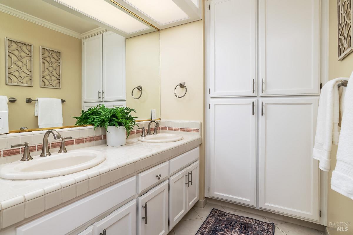 16 Guisela Court Novato CA 94945