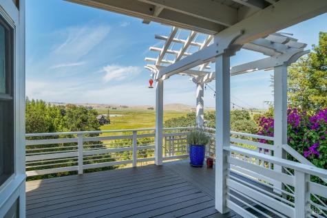 16 Guisela Court Novato CA 94945