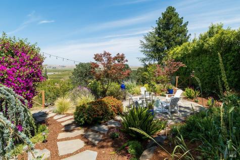 16 Guisela Court Novato CA 94945