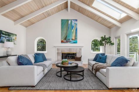 16 Guisela Court Novato CA 94945