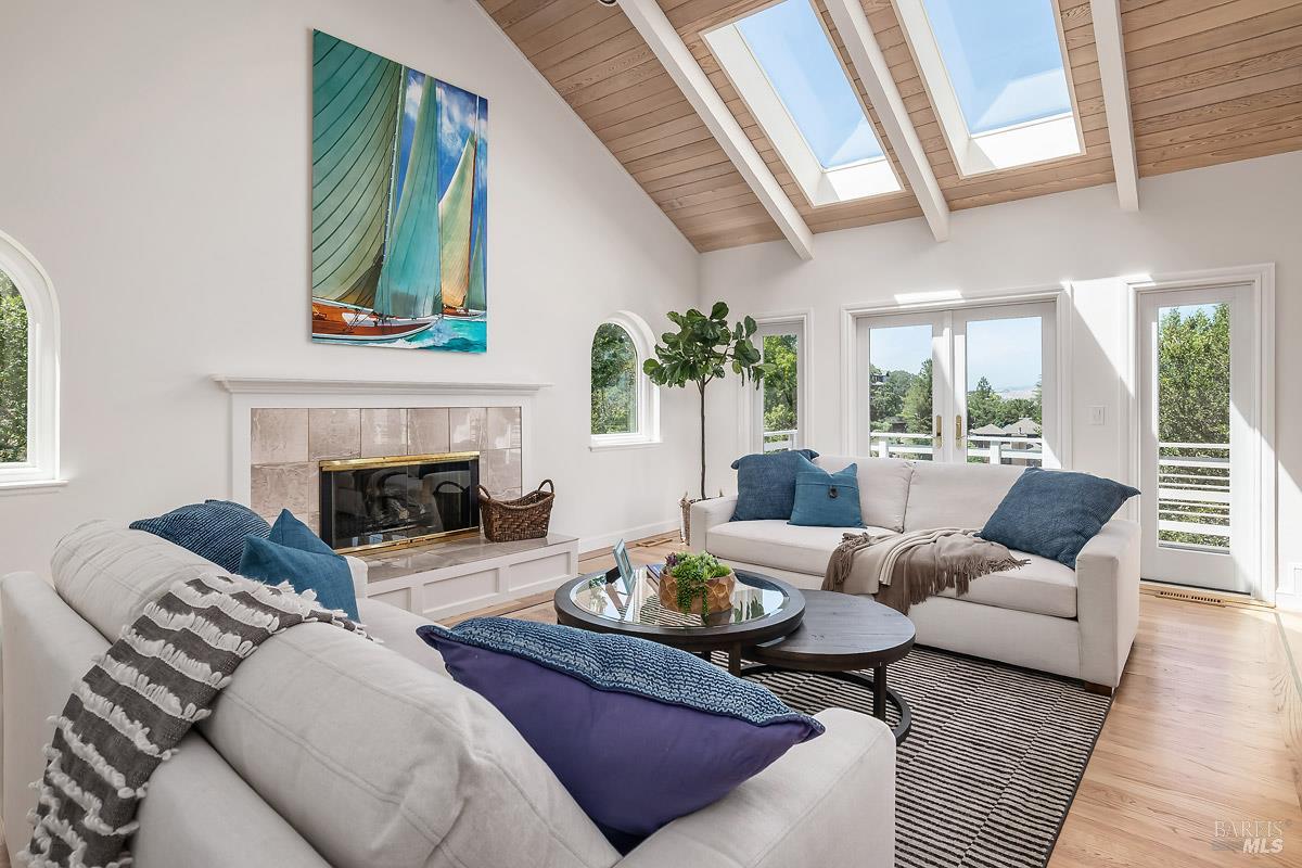 16 Guisela Court Novato CA 94945
