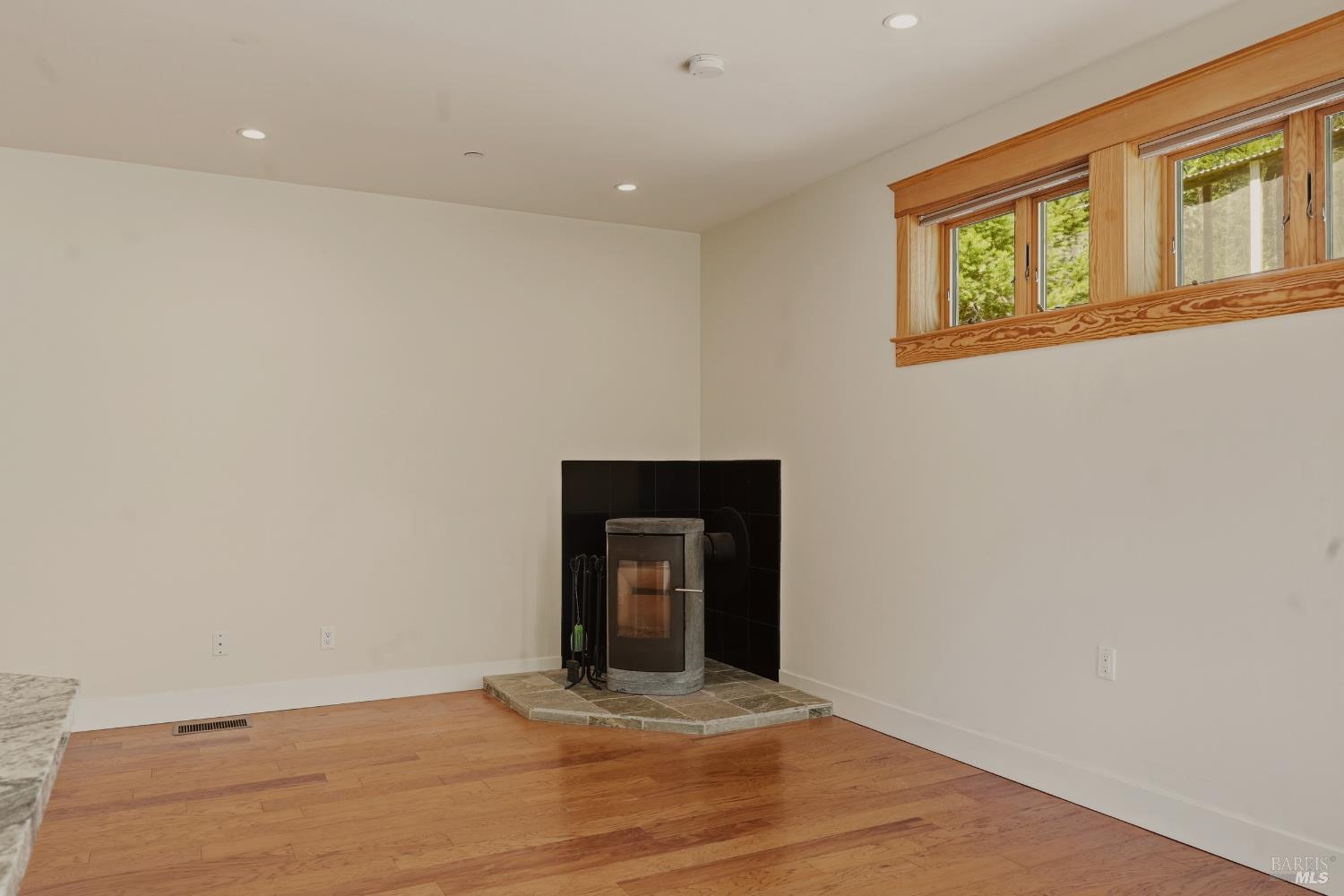13785 Green Valley Road Forestville CA 95436