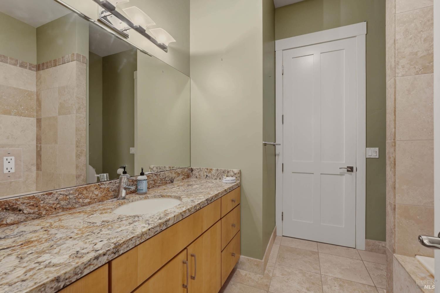 13785 Green Valley Road Forestville CA 95436
