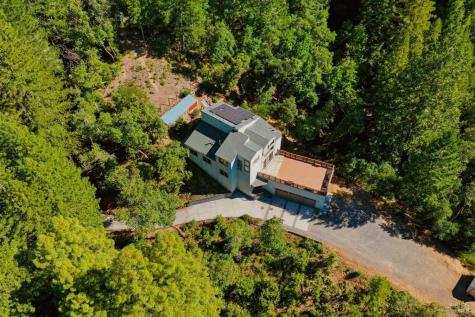 13785 Green Valley Road Forestville CA 95436