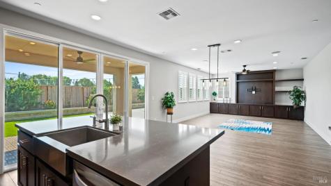 1453 Oak Circle Rohnert Park CA 94928