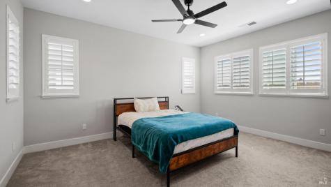 1453 Oak Circle Rohnert Park CA 94928