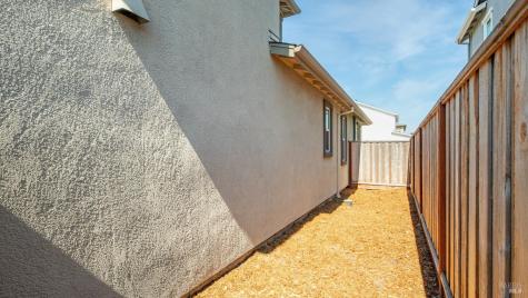 1453 Oak Circle Rohnert Park CA 94928