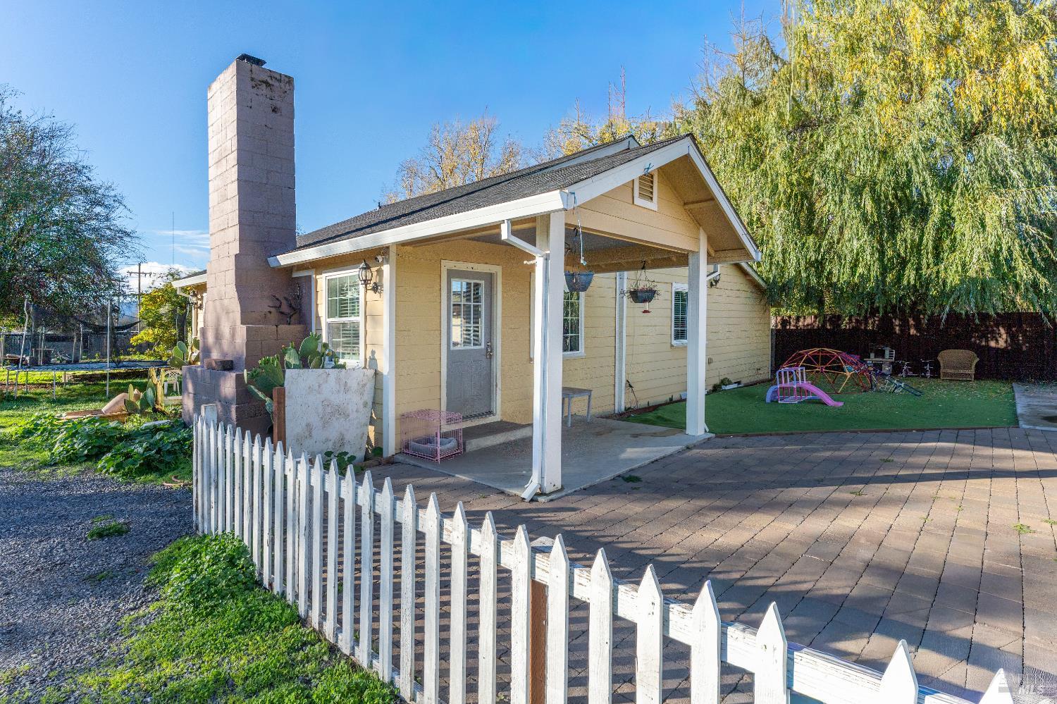 2580 Center Valley Road Willits CA 95490