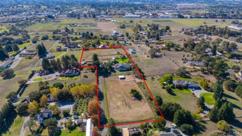 487 Ormsby Lane Petaluma CA 94954