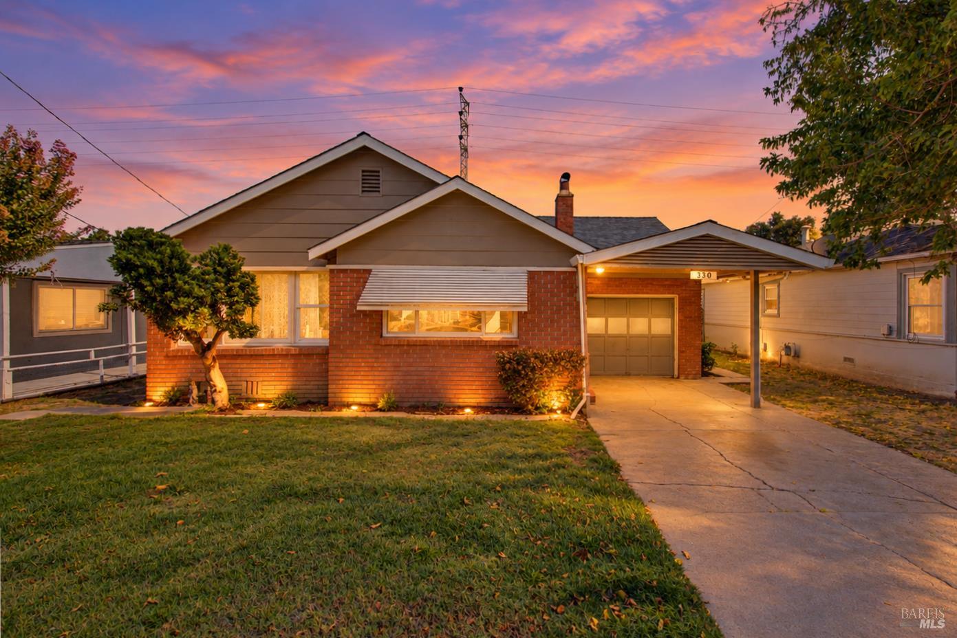 330 N Adams Street Dixon CA 95620