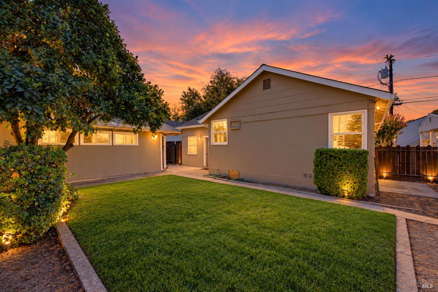 330 N Adams Street Dixon CA 95620