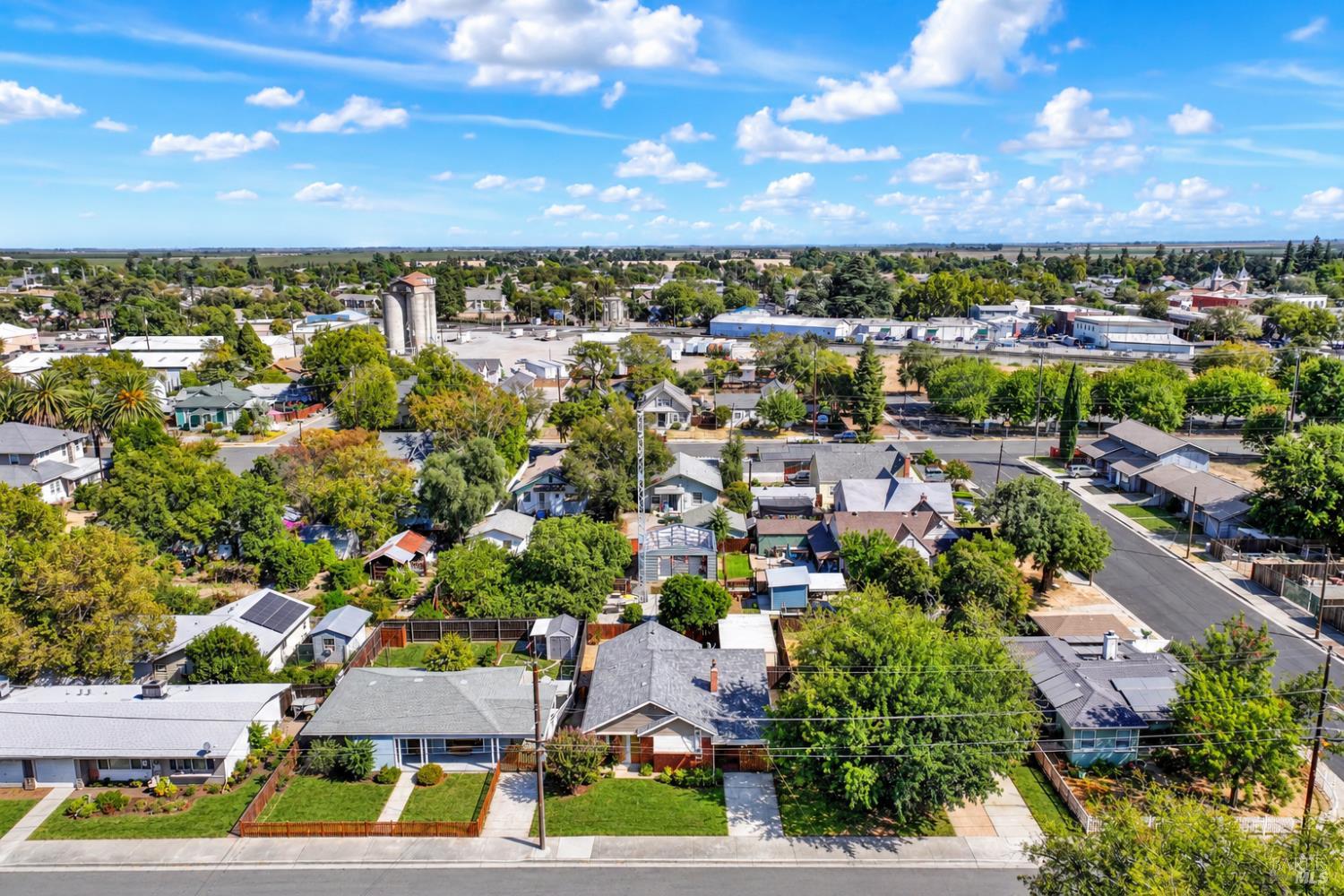 330 N Adams Street Dixon CA 95620