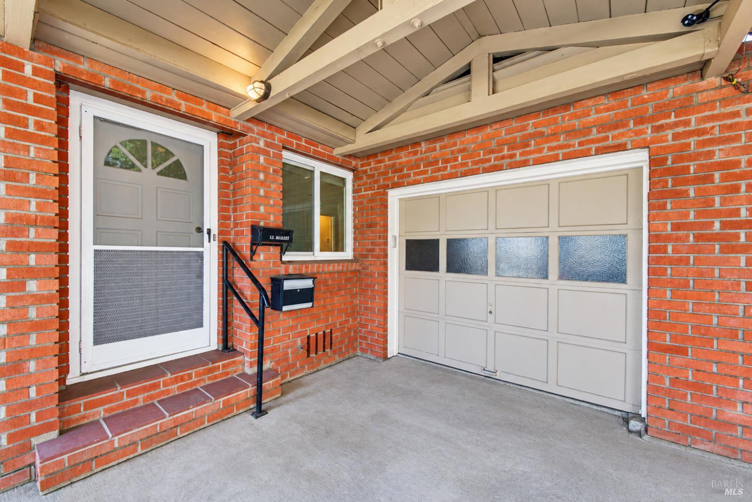 330 N Adams Street Dixon CA 95620