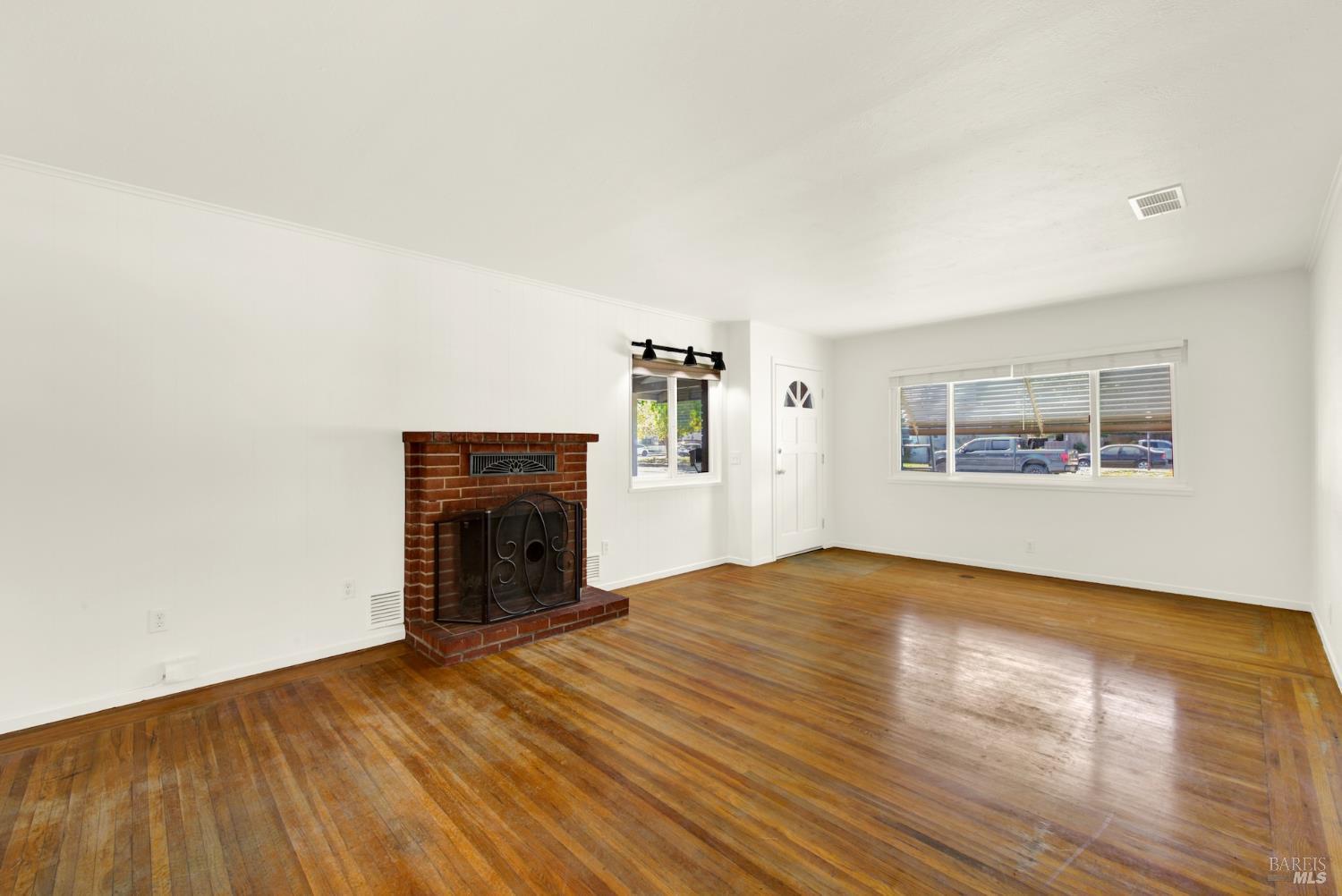 330 N Adams Street Dixon CA 95620