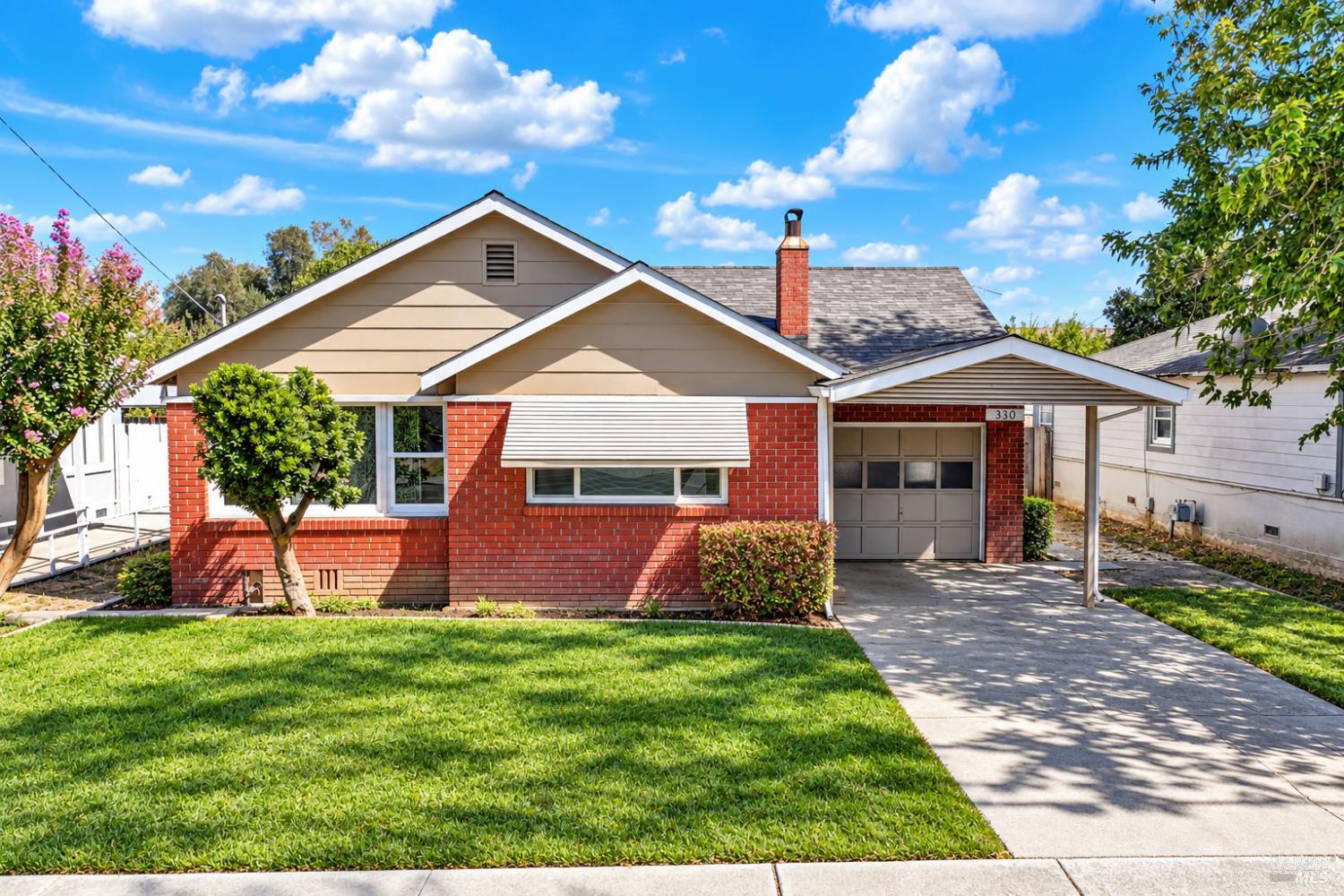 330 N Adams Street Dixon CA 95620