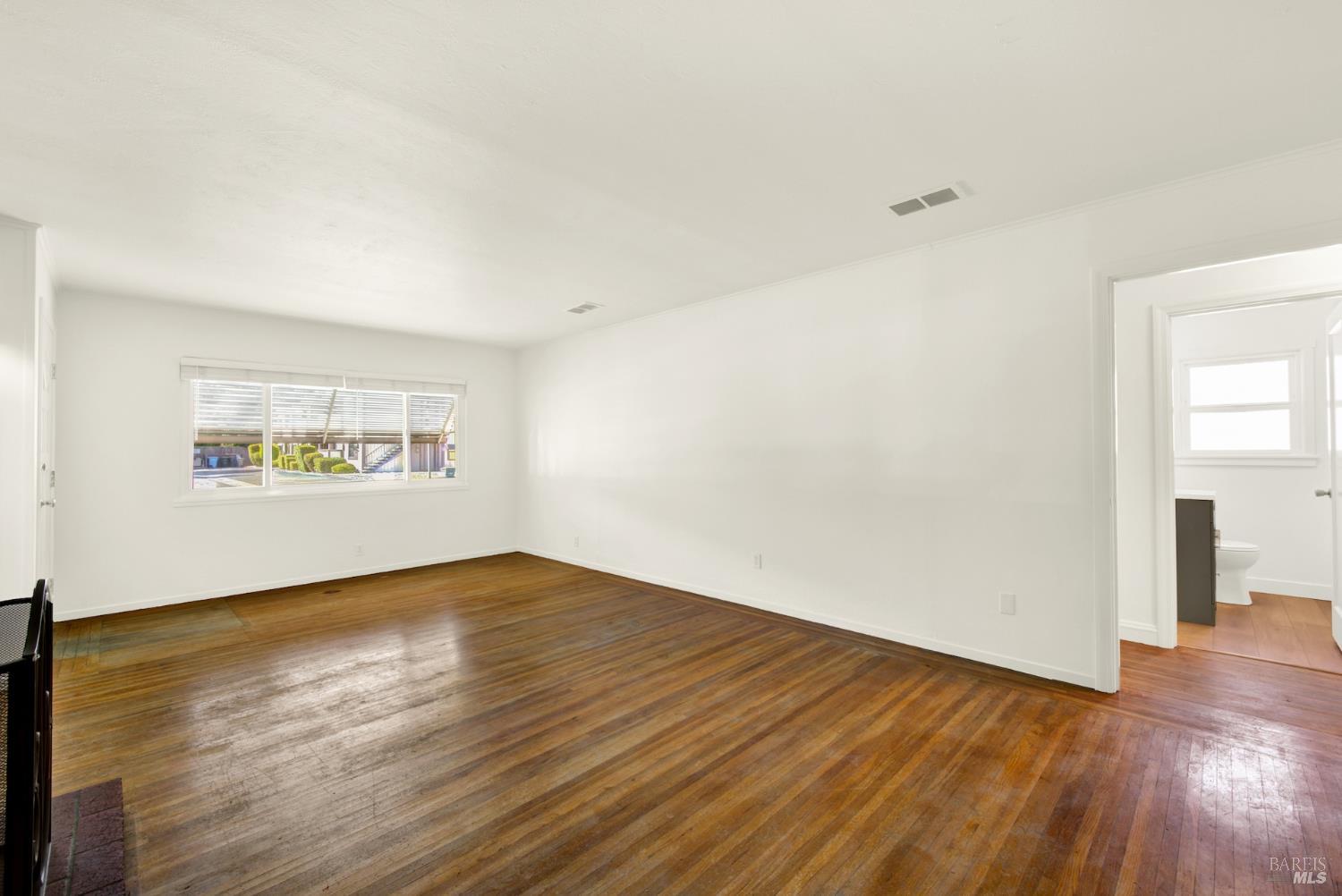 330 N Adams Street Dixon CA 95620