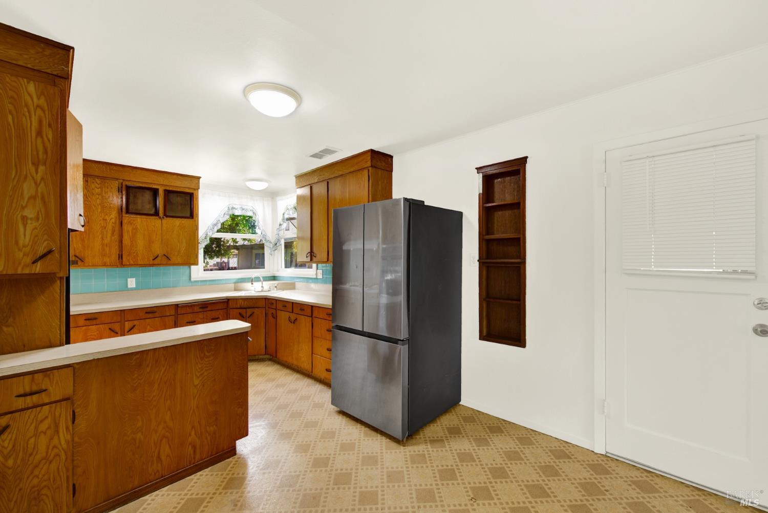330 N Adams Street Dixon CA 95620